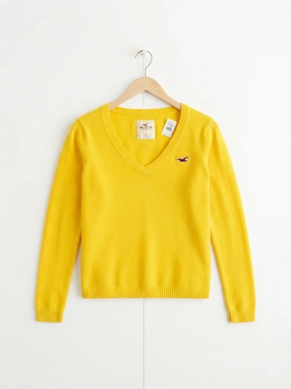 Hollister Women's Bright Yellow V-Neck Sweater